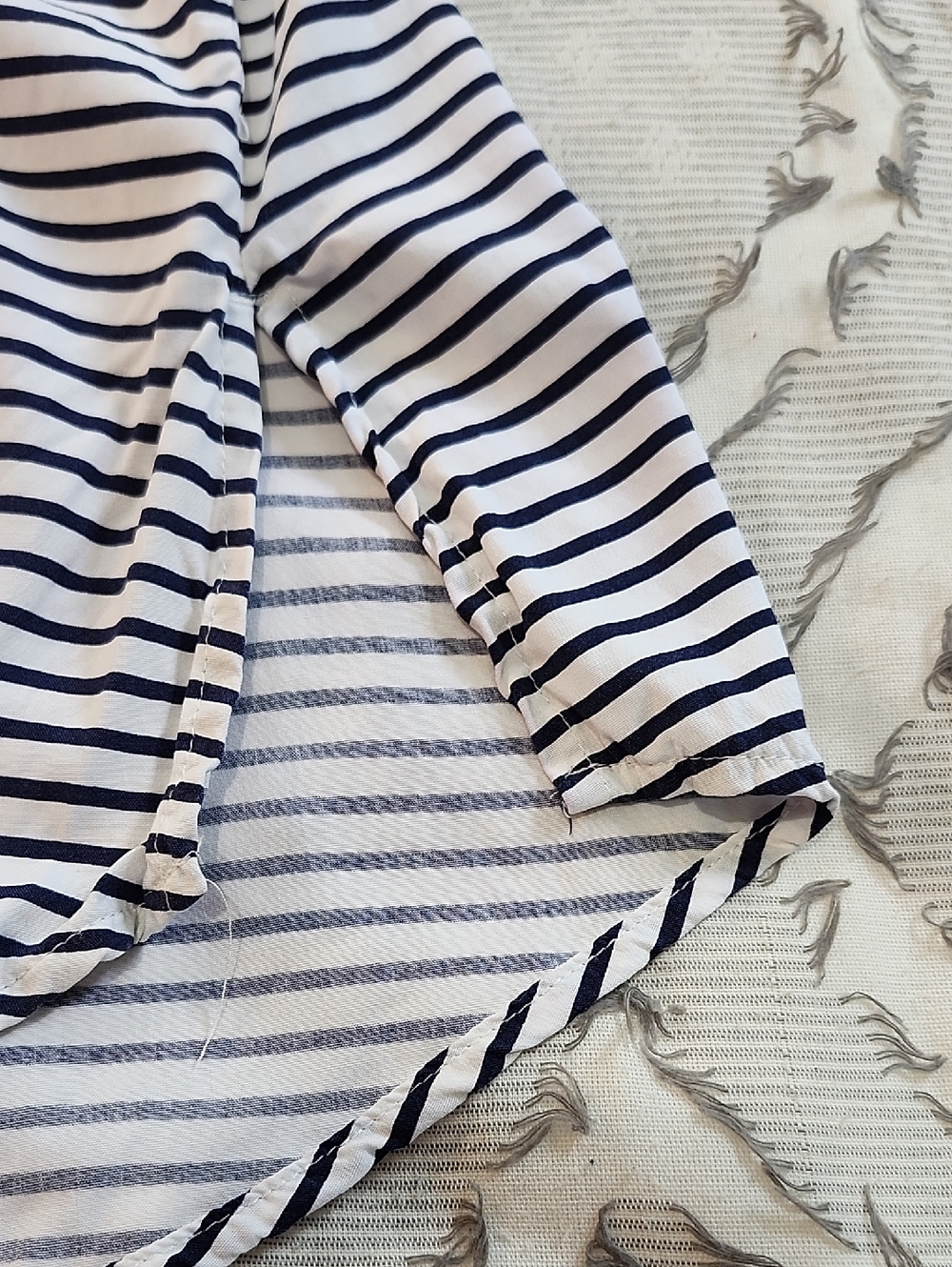 Chicos Size 3 Horizontal Striped Short Sleeve Blouse Navy & White - Picture 7 of 9